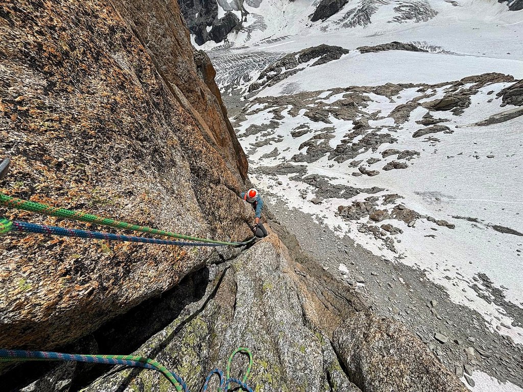 Photo of Sans Nom (Aiguille), promontoire sud- Dorées les Balades