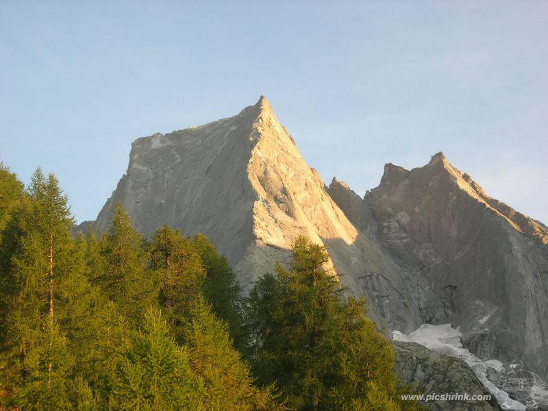 Photo of Linea Bianca