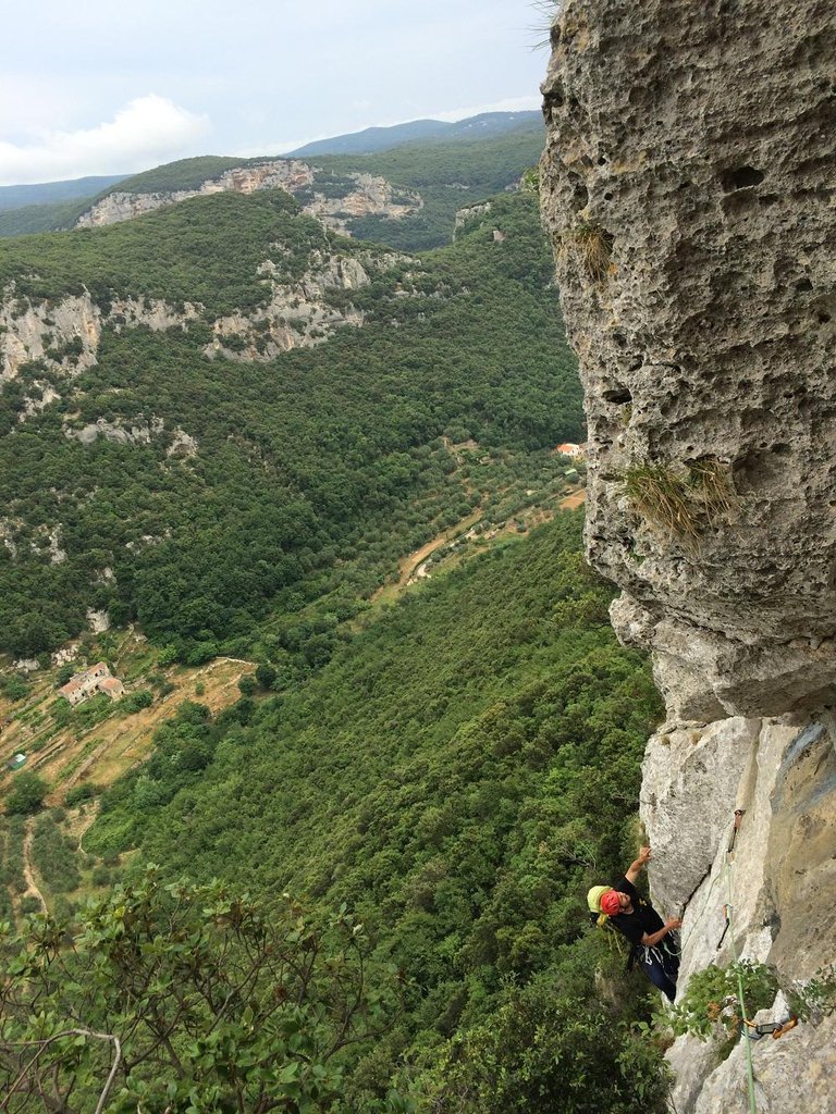 Photo of Perti (Rocca di) Via con la Pioggia
